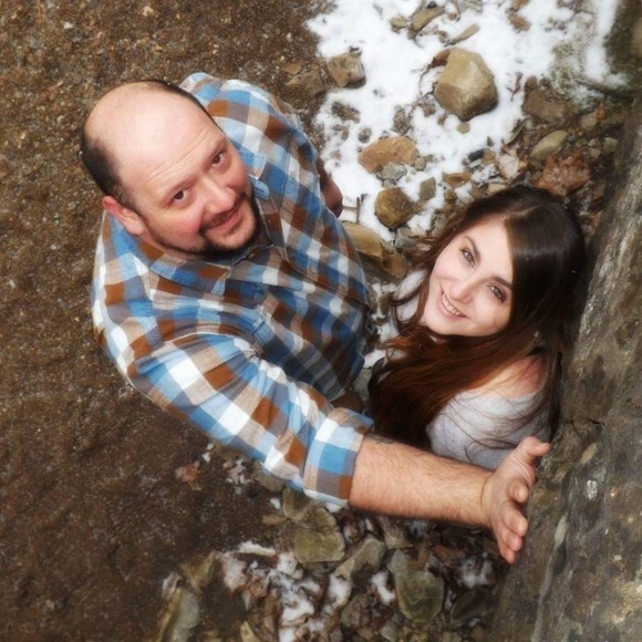 Meet your Posher, Nicole - Picture 1 of 1